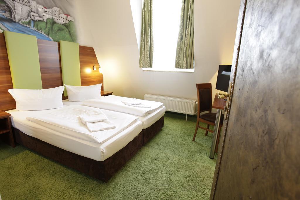 Warsteinerhof By Centro Comfort Koln Bagian luar foto
